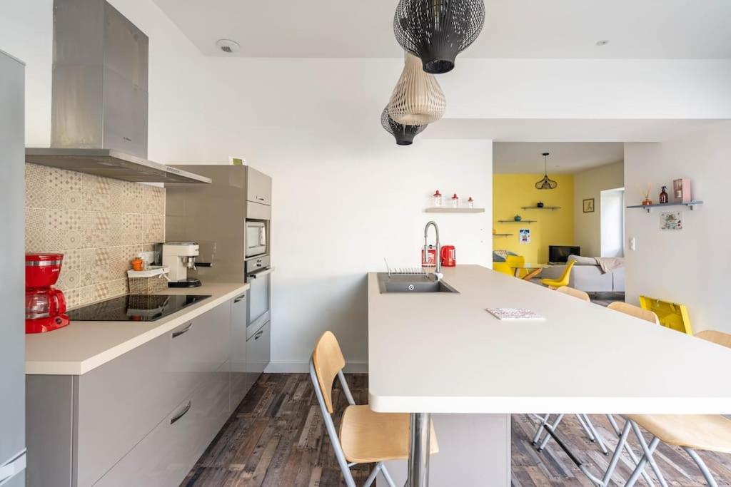 Superbe Appartement Avec Parking Gratuit Lons-le-Saunier Ngoại thất bức ảnh