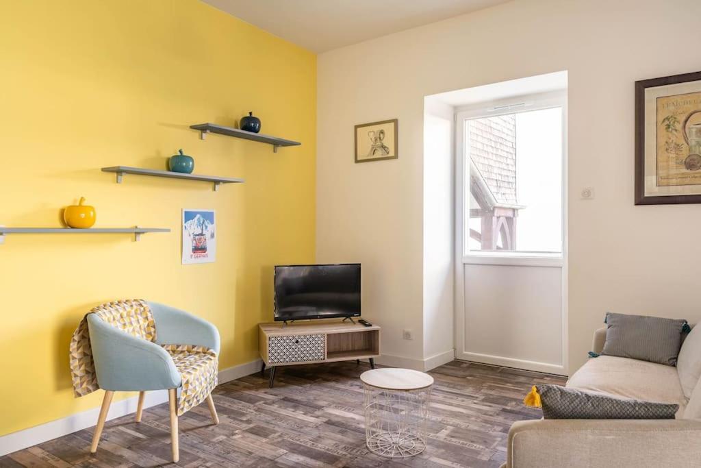 Superbe Appartement Avec Parking Gratuit Lons-le-Saunier Ngoại thất bức ảnh